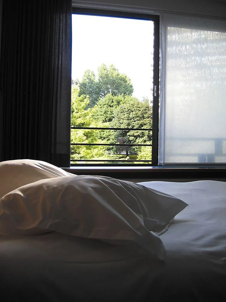 Hotel 322 Lambermont Brussels