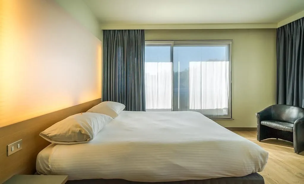 Hotel 322 Lambermont Brussels
